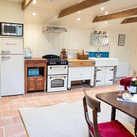 Pass The Keys Goose Feather Barn, Wedmore Luxury Cottage For Two Buitenkant foto