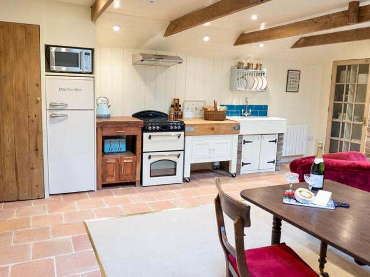 Pass The Keys Goose Feather Barn, Wedmore Luxury Cottage For Two Buitenkant foto