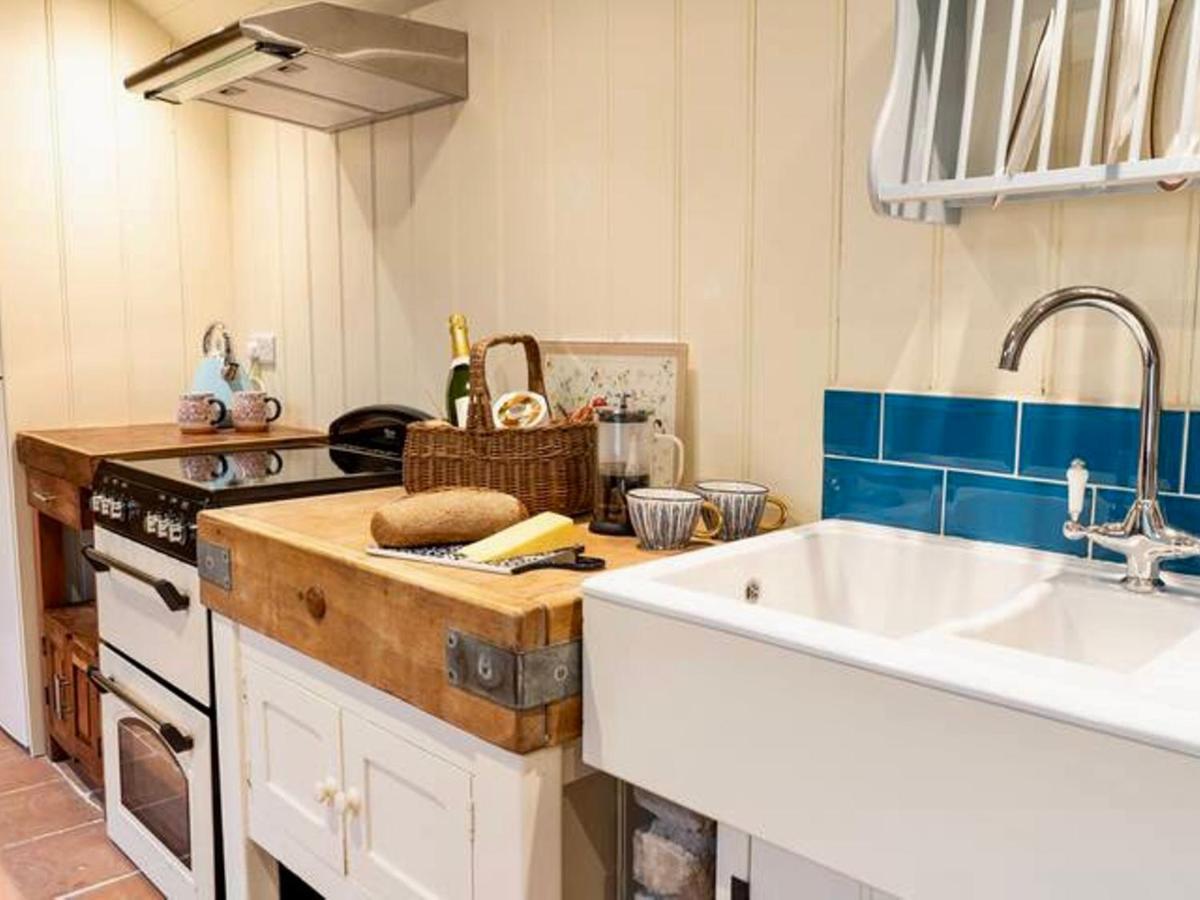Pass The Keys Goose Feather Barn, Wedmore Luxury Cottage For Two Buitenkant foto